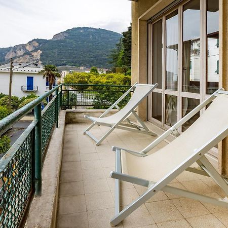 Casa Romeo Appartamento Con Posto Auto Финале Лигуре Экстерьер фото